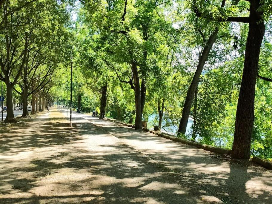 Twin Rivers Turin Bagian luar foto